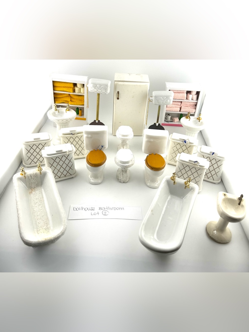 Vintage 1:12 scale dollhouse bathroom furniture collection